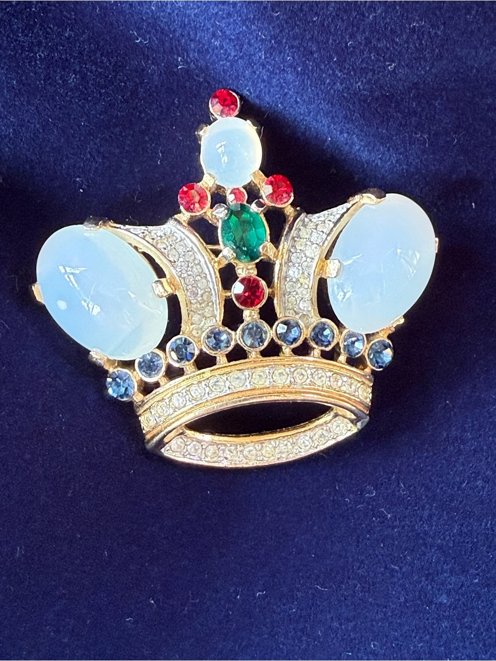 Trifari 1988 Rhinestone Jelly Belly Royal Coronation King Crown Brooch